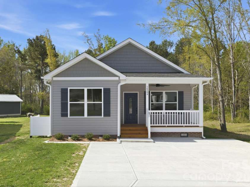 1429 1/2 Edgewood Drive, Rock Hill, SC 20730.  MLS# CAR4363128, YatesRealty ID 7793. Exterior
