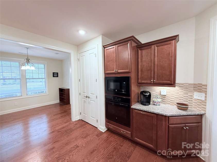 7581 Short Putt Court, Charlotte, NC 28215.  MLS# CAR4240802, YatesRealty ID 7793. 