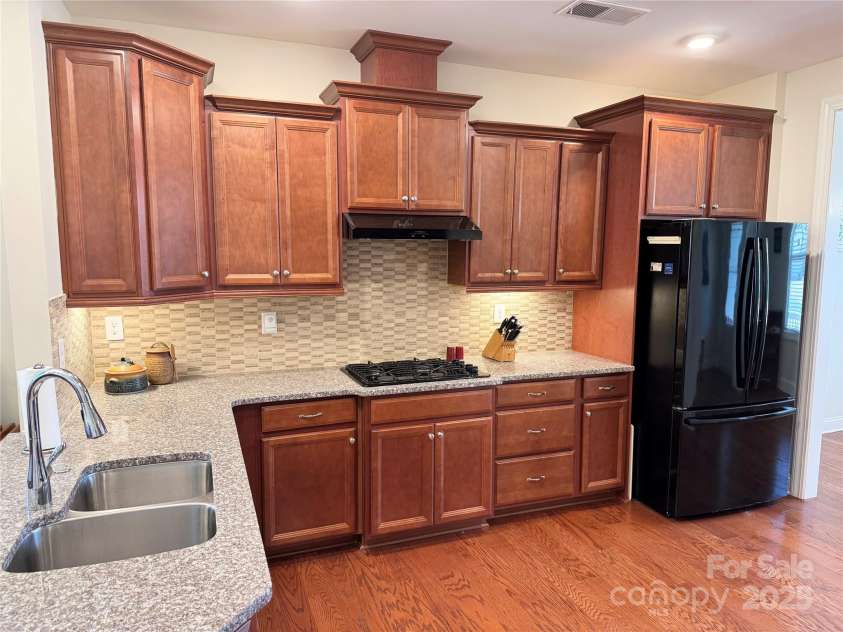 7581 Short Putt Court, Charlotte, NC 28215.  MLS# CAR4240802, YatesRealty ID 7793. 