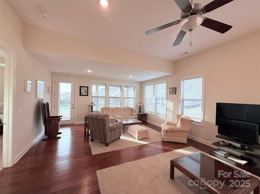 7581 Short Putt Court, Charlotte, NC 28215.  MLS# CAR4240802, YatesRealty ID 7793. 