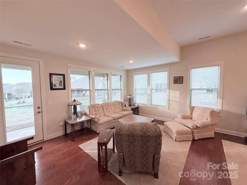 7581 Short Putt Court, Charlotte, NC 28215.  MLS# CAR4240802, YatesRealty ID 7793. 