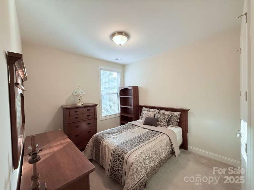 7581 Short Putt Court, Charlotte, NC 28215.  MLS# CAR4240802, YatesRealty ID 7793. 