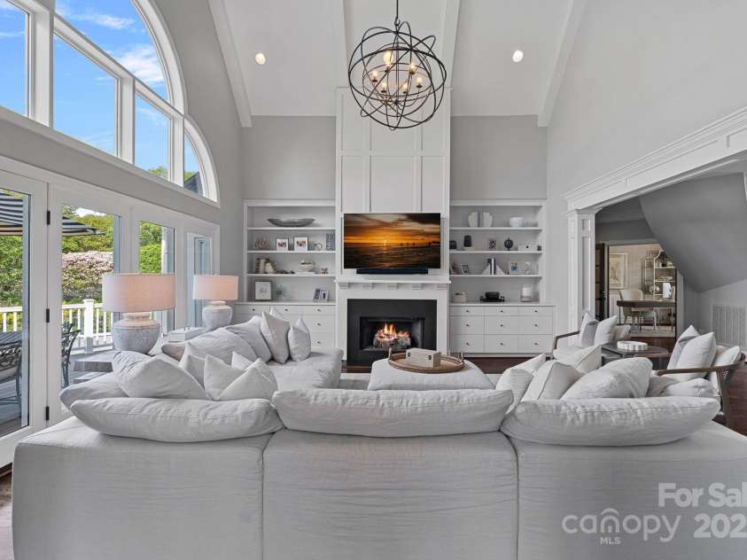 19216 Peninsula Shores Drive, Cornelius, NC 28031.  MLS# CAR4237966, YatesRealty ID 7794. 