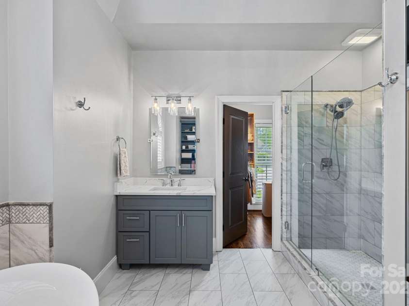 19216 Peninsula Shores Drive, Cornelius, NC 28031.  MLS# CAR4237966, YatesRealty ID 7794. 