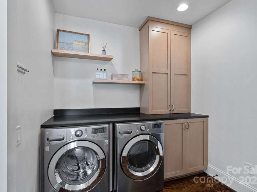 19216 Peninsula Shores Drive, Cornelius, NC 28031.  MLS# CAR4237966, YatesRealty ID 7794. 