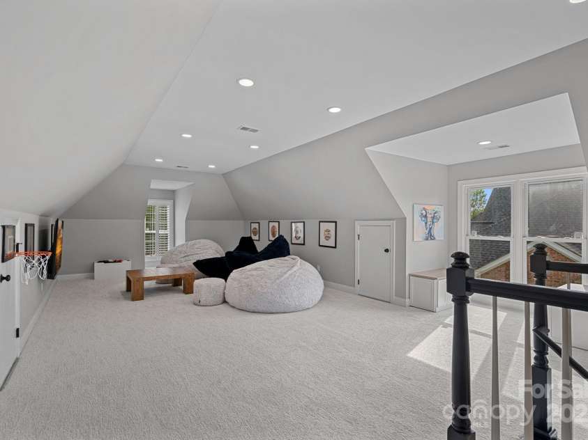 19216 Peninsula Shores Drive, Cornelius, NC 28031.  MLS# CAR4237966, YatesRealty ID 7794. 