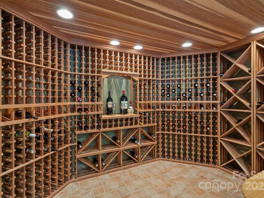 19216 Peninsula Shores Drive, Cornelius, NC 28031.  MLS# CAR4237966, YatesRealty ID 7794. 