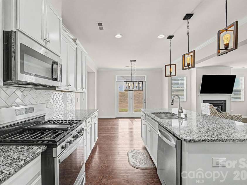 15234 Red Canoe Way, Charlotte, NC 28278.  MLS# CAR4361223, YatesRealty ID 7795. 