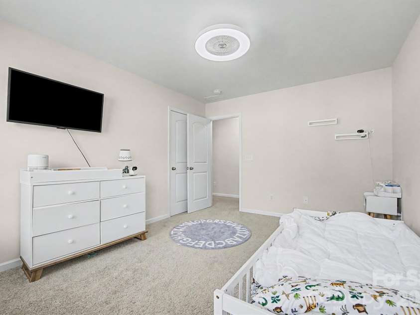 15234 Red Canoe Way, Charlotte, NC 28278.  MLS# CAR4361223, YatesRealty ID 7795. 