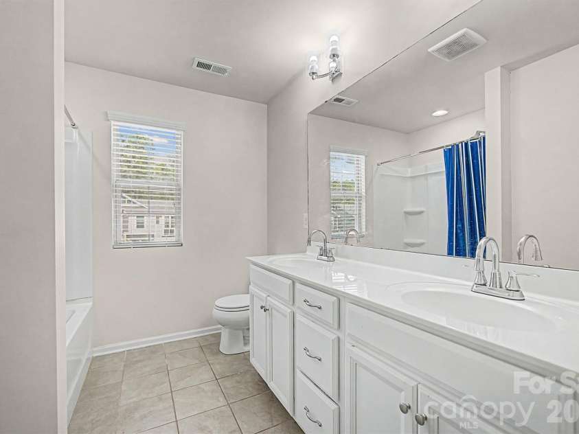 15234 Red Canoe Way, Charlotte, NC 28278.  MLS# CAR4361223, YatesRealty ID 7795. 