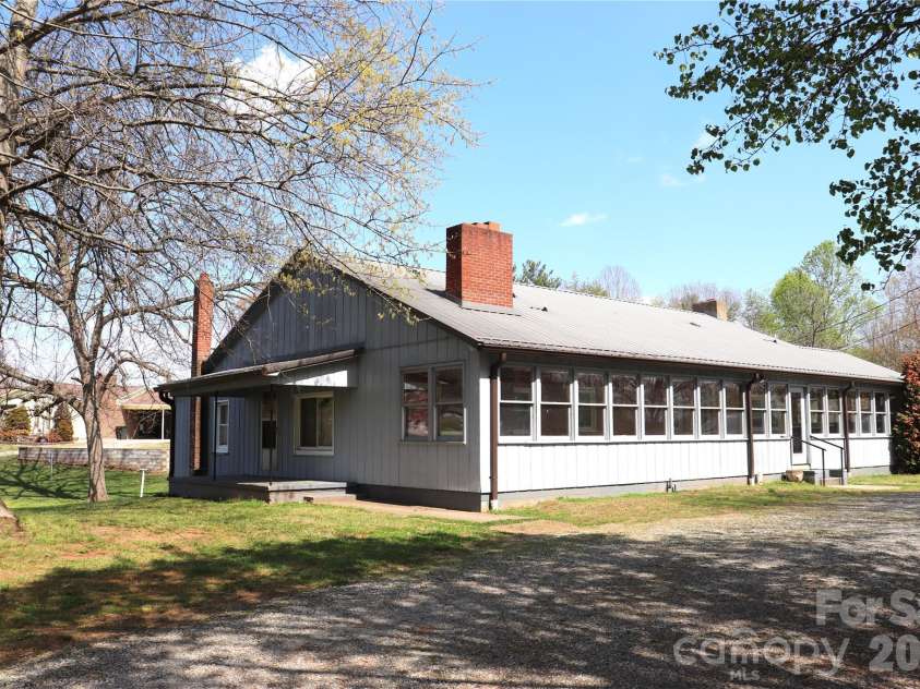4543 Horseshoe Bend Road, Hudson, NC 28638.  MLS# CAR4363264, YatesRealty ID 7796. 
