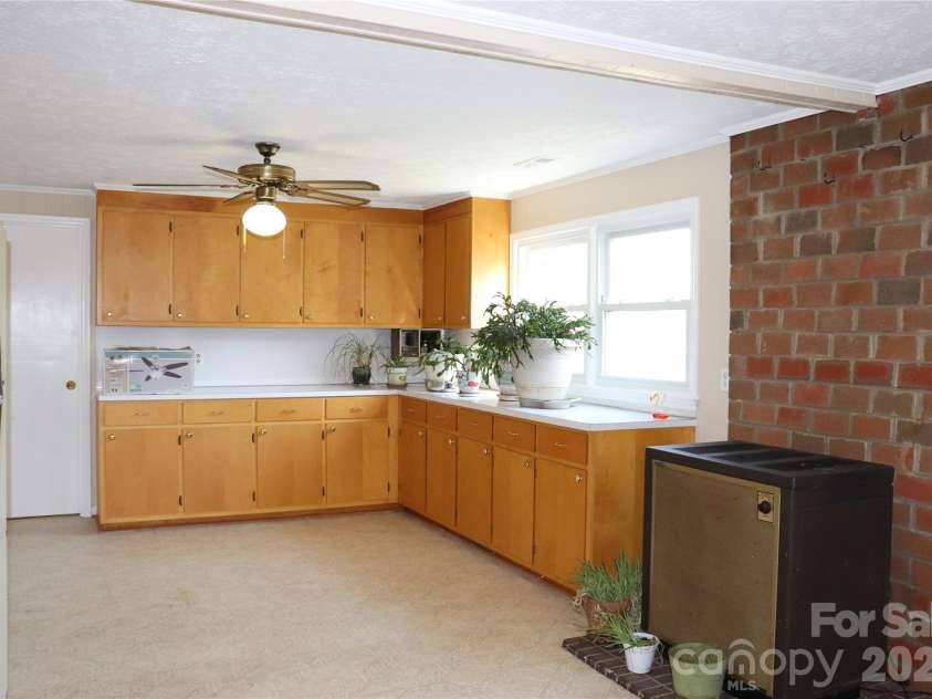 4543 Horseshoe Bend Road, Hudson, NC 28638.  MLS# CAR4363264, YatesRealty ID 7796. 