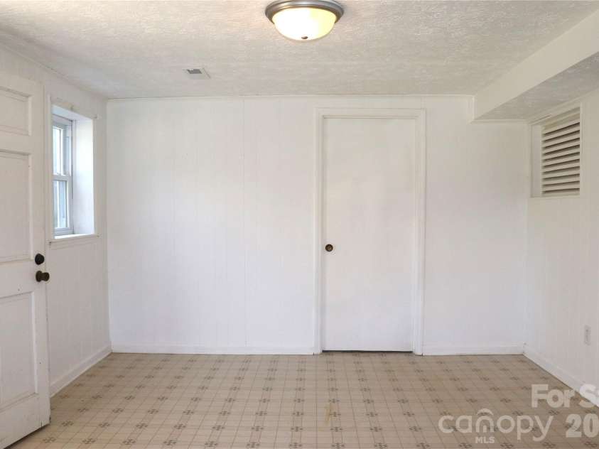 4543 Horseshoe Bend Road, Hudson, NC 28638.  MLS# CAR4363264, YatesRealty ID 7796. 