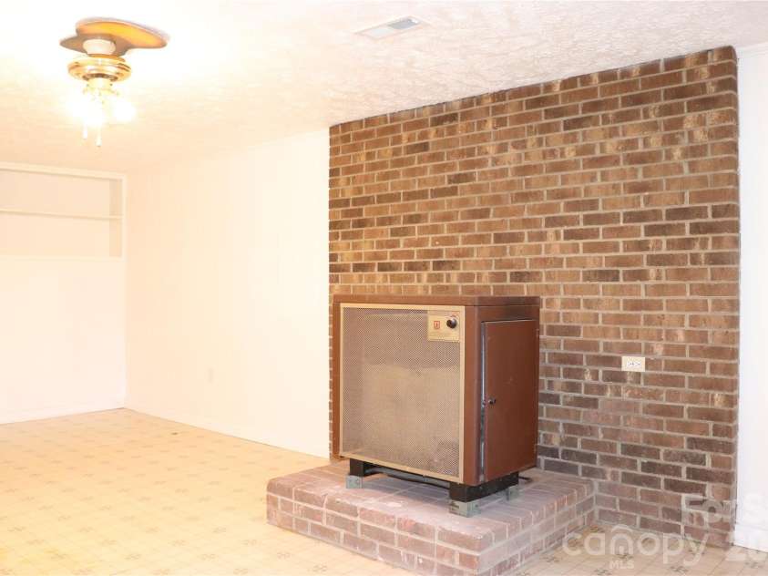 4543 Horseshoe Bend Road, Hudson, NC 28638.  MLS# CAR4363264, YatesRealty ID 7796. 