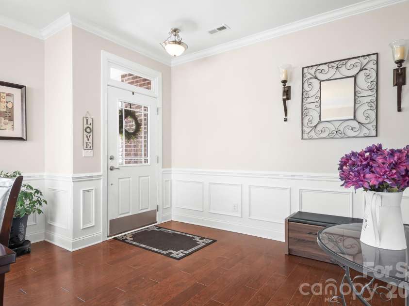 12705 Meetinghouse Drive, Cornelius, NC 28031.  MLS# CAR4350533, YatesRealty ID 7797. Front door