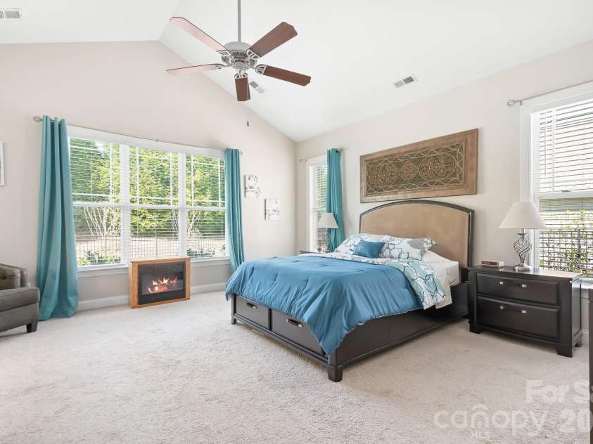 12705 Meetinghouse Drive, Cornelius, NC 28031.  MLS# CAR4350533, YatesRealty ID 7797. Primary suite