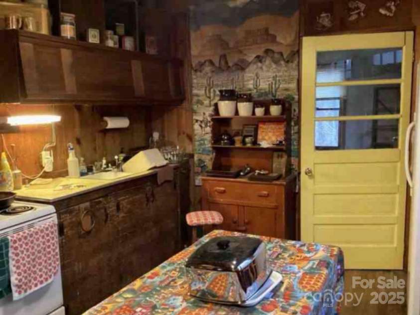 2018 Fox Creek Trail, Lincolnton, NC 28092.  MLS# CAR4239308, YatesRealty ID 7797. 