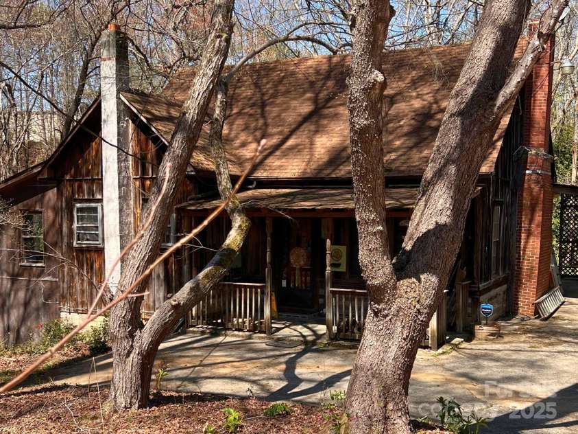 2018 Fox Creek Trail, Lincolnton, NC 28092.  MLS# CAR4239308, YatesRealty ID 7797. 