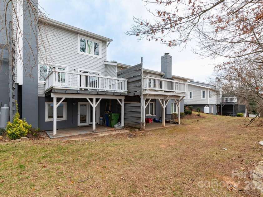 22 Hollybrook Drive, Asheville, NC 28803.  MLS# CAR4233748, YatesRealty ID 7798. 