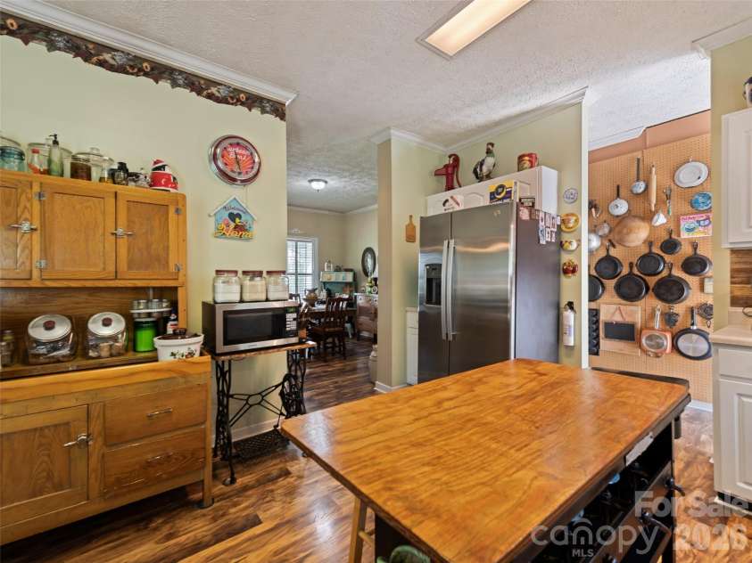 32 Perseverance Drive, Canton, NC 28716.  MLS# CAR4358563, YatesRealty ID 7799. 