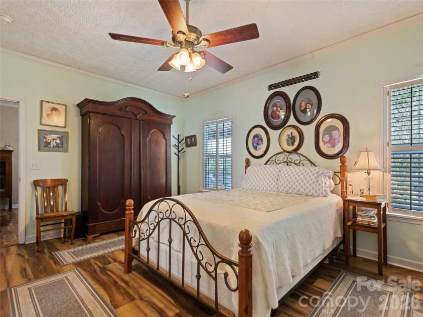 32 Perseverance Drive, Canton, NC 28716.  MLS# CAR4358563, YatesRealty ID 7799. 