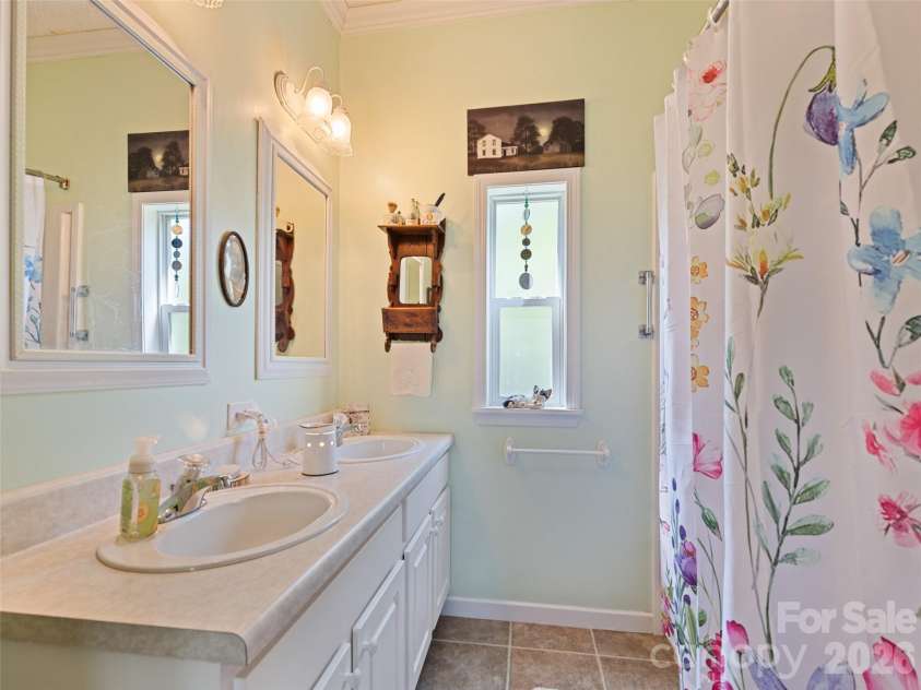32 Perseverance Drive, Canton, NC 28716.  MLS# CAR4358563, YatesRealty ID 7799. 