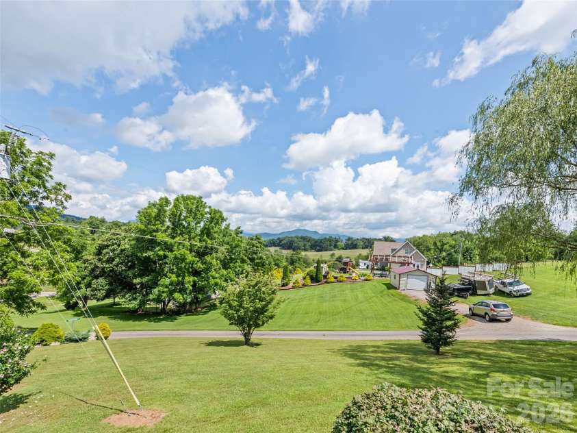 32 Perseverance Drive, Canton, NC 28716.  MLS# CAR4358563, YatesRealty ID 7799. Panoramic