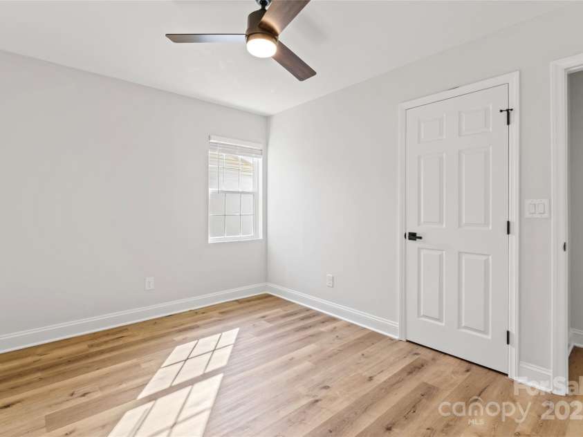 325 Club View Lane, Matthews, NC 28105.  MLS# CAR4238612, YatesRealty ID 7799. Bedroom