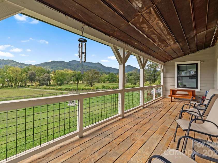 204 Mountain Spring Lane, Canton, NC 28716.  MLS# CAR4305915, YatesRealty ID 780. 