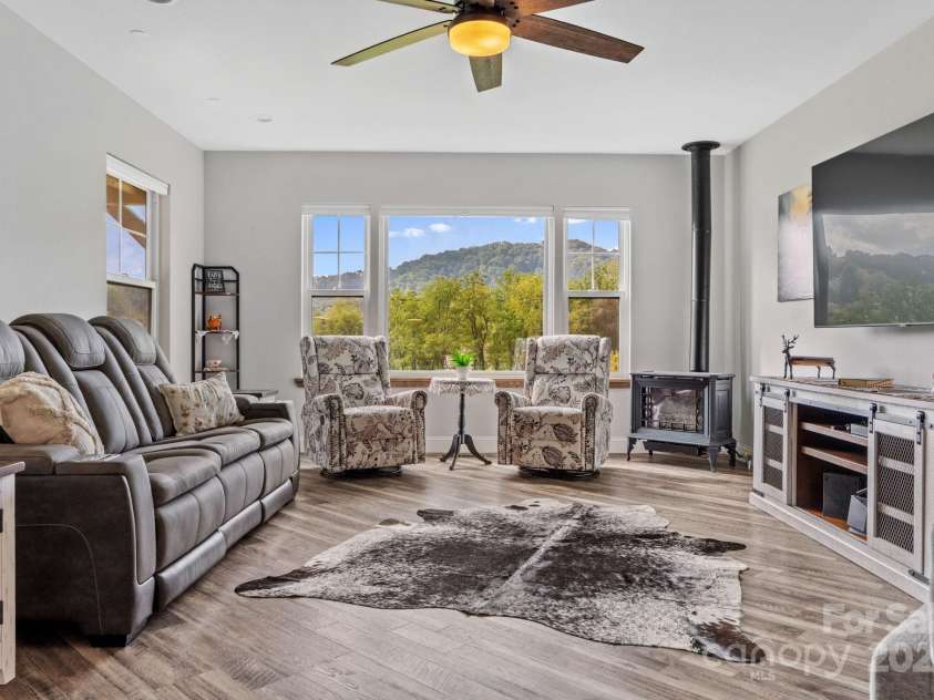 204 Mountain Spring Lane, Canton, NC 28716.  MLS# CAR4305915, YatesRealty ID 780. 