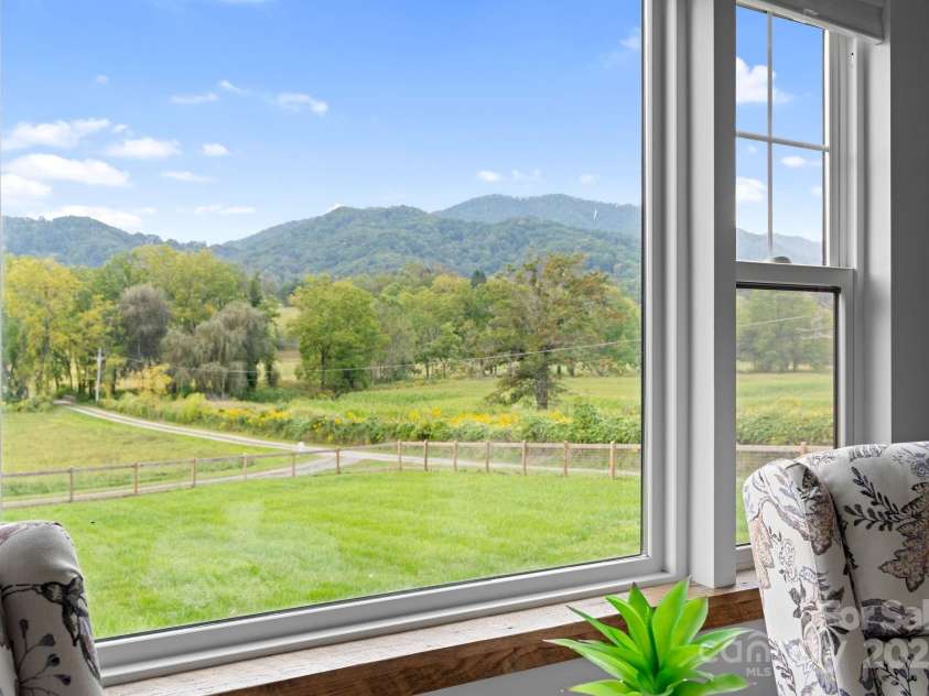 204 Mountain Spring Lane, Canton, NC 28716.  MLS# CAR4305915, YatesRealty ID 780. 