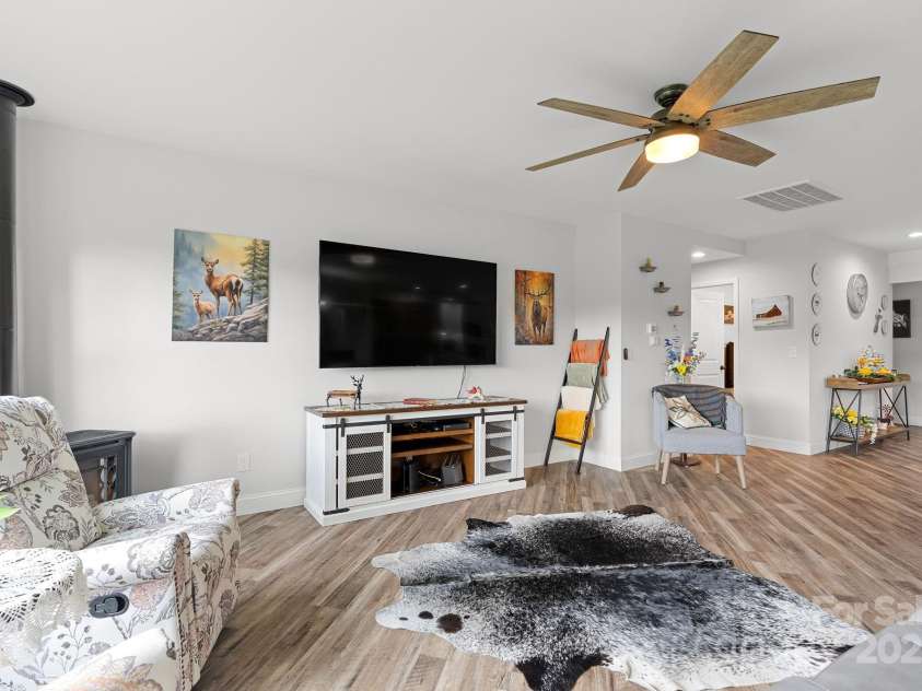 204 Mountain Spring Lane, Canton, NC 28716.  MLS# CAR4305915, YatesRealty ID 780. 