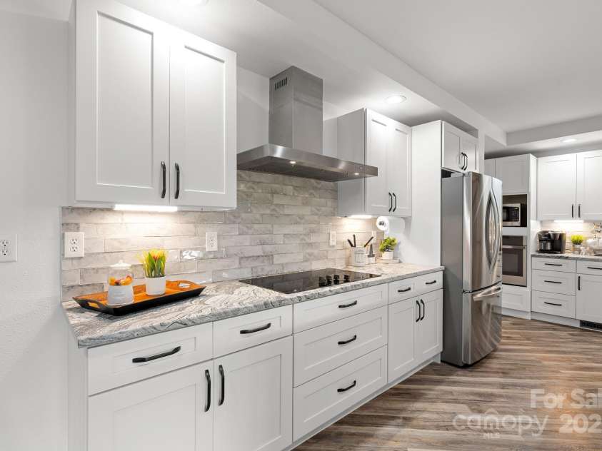 204 Mountain Spring Lane, Canton, NC 28716.  MLS# CAR4305915, YatesRealty ID 780. 