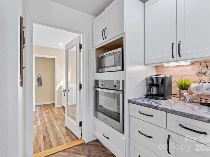 204 Mountain Spring Lane, Canton, NC 28716.  MLS# CAR4305915, YatesRealty ID 780. 