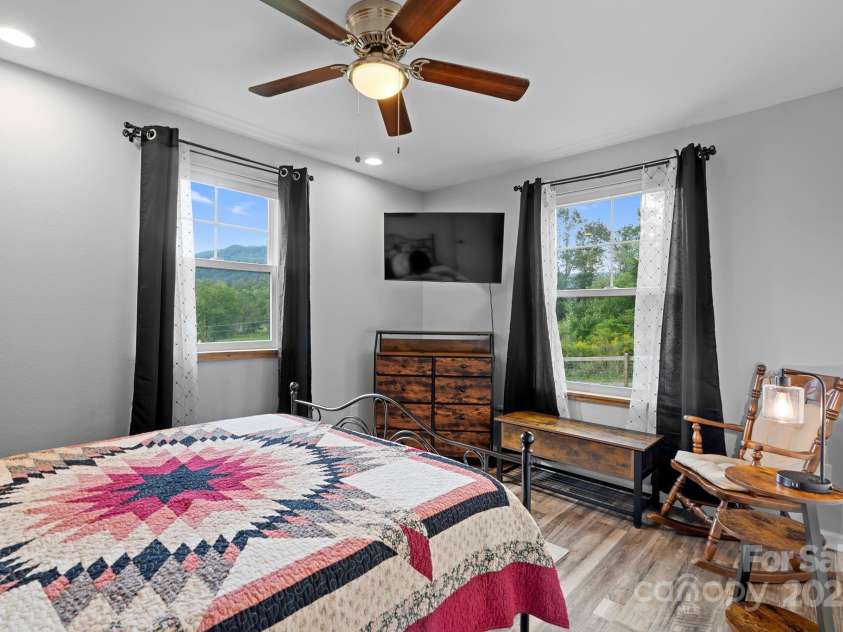 204 Mountain Spring Lane, Canton, NC 28716.  MLS# CAR4305915, YatesRealty ID 780. 