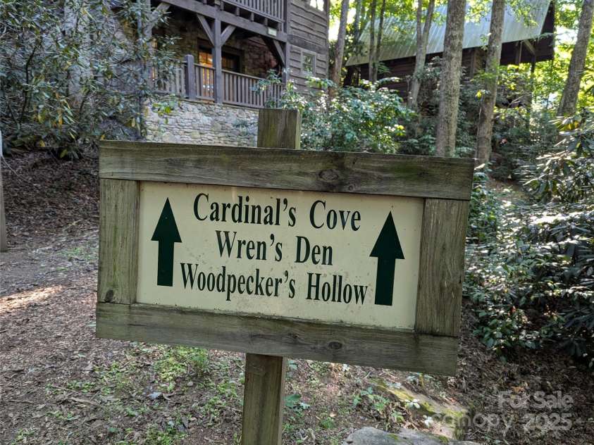 5 Chaucer Road, Black Mountain, NC 28711.  MLS# CAR4182030, YatesRealty ID 780. 