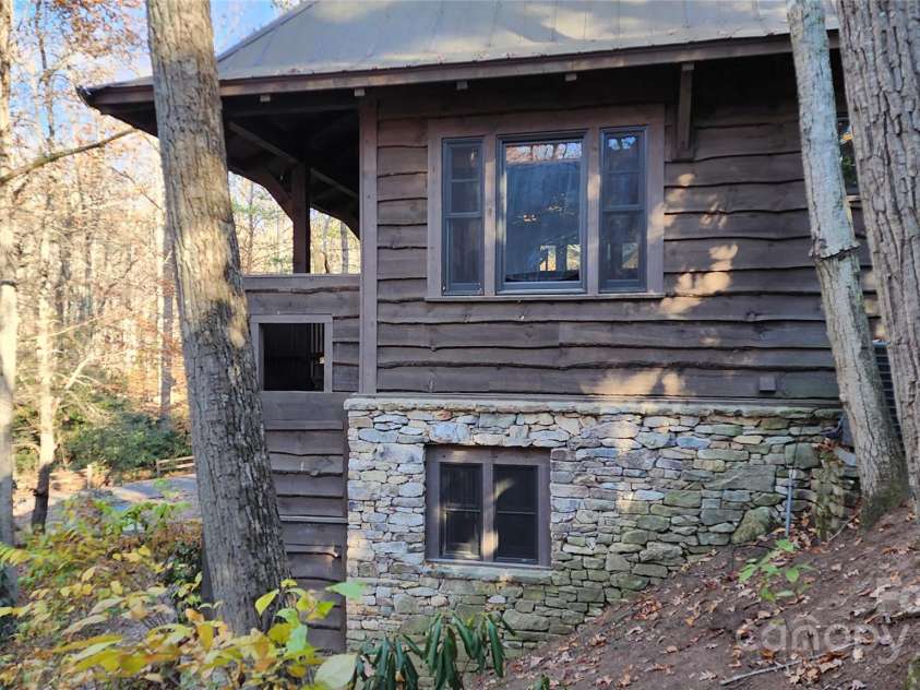 5 Chaucer Road, Black Mountain, NC 28711.  MLS# CAR4182030, YatesRealty ID 780. 