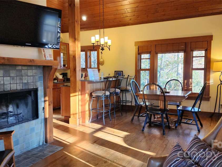 5 Chaucer Road, Black Mountain, NC 28711.  MLS# CAR4182030, YatesRealty ID 780. 