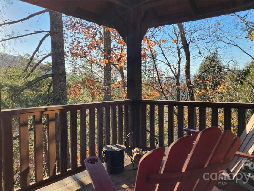 5 Chaucer Road, Black Mountain, NC 28711.  MLS# CAR4182030, YatesRealty ID 780. 
