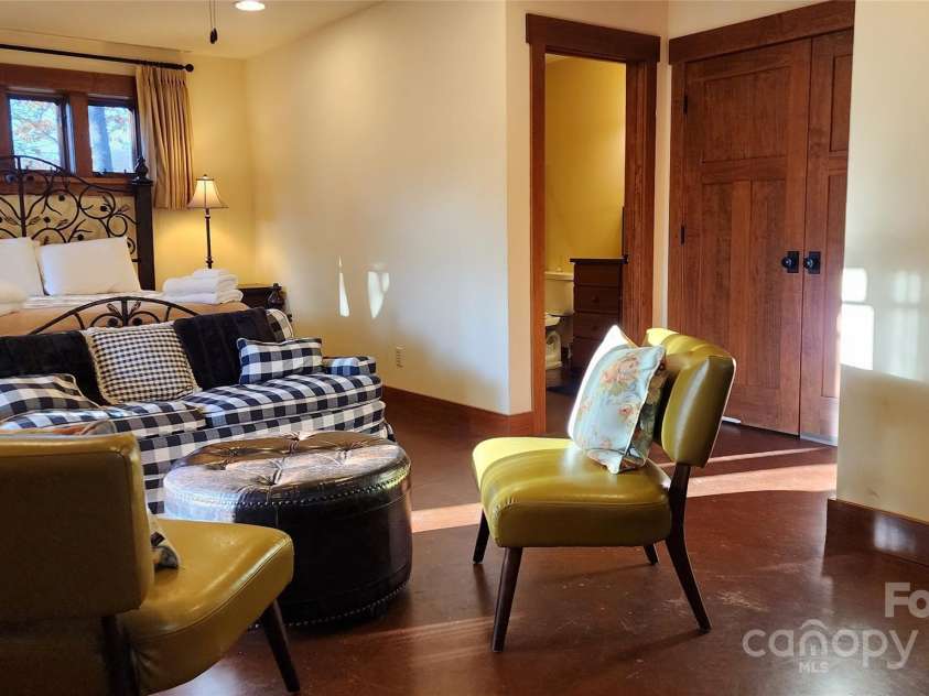 5 Chaucer Road, Black Mountain, NC 28711.  MLS# CAR4182030, YatesRealty ID 780. 