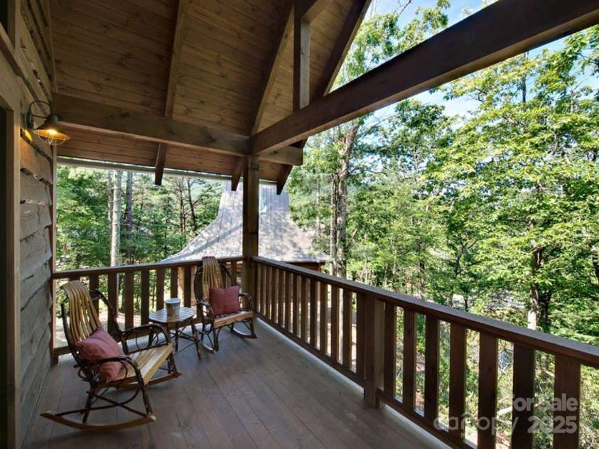 5 Chaucer Road, Black Mountain, NC 28711.  MLS# CAR4182030, YatesRealty ID 780. 