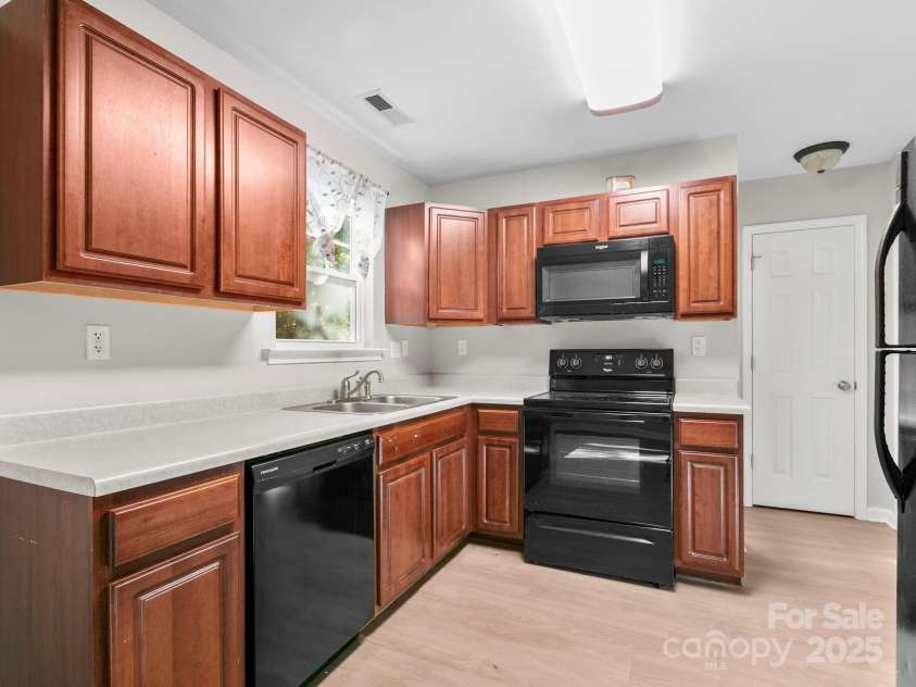 55 Thea Lane, Fletcher, NC 28732.  MLS# CAR4308106, YatesRealty ID 780. 