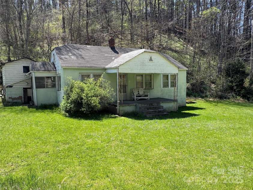 8951 US 25/70 Highway, Marshall, NC 28753.  MLS# CAR4244987, YatesRealty ID 7803. 