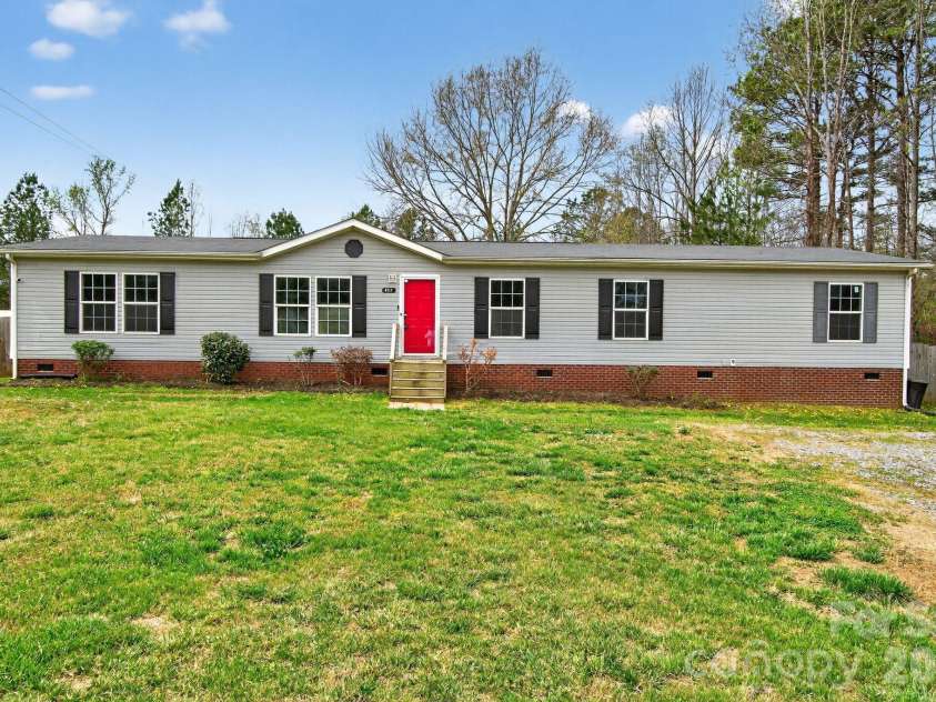 922 Lavender Road, Grover, NC 28073.  MLS# CAR4364394, YatesRealty ID 7804. 