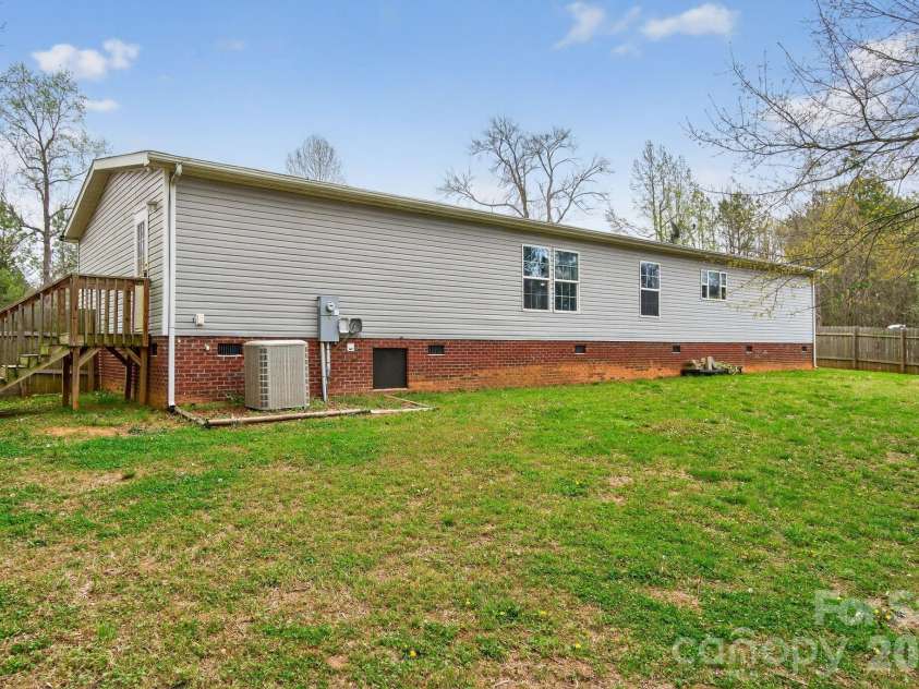 922 Lavender Road, Grover, NC 28073.  MLS# CAR4364394, YatesRealty ID 7804. 