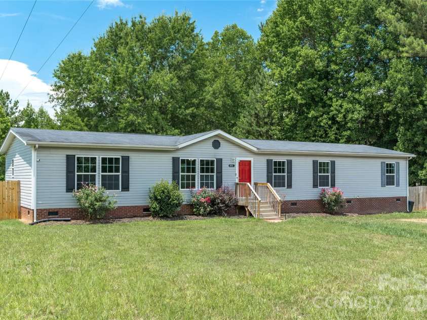 922 Lavender Road, Grover, NC 28073.  MLS# CAR4403169, YatesRealty ID 7804. 