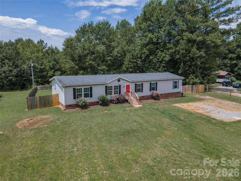 922 Lavender Road, Grover, NC 28073.  MLS# CAR4403169, YatesRealty ID 7804. 
