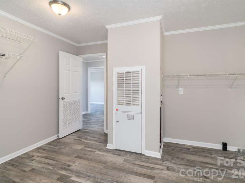 922 Lavender Road, Grover, NC 28073.  MLS# CAR4403169, YatesRealty ID 7804. Laundry Room