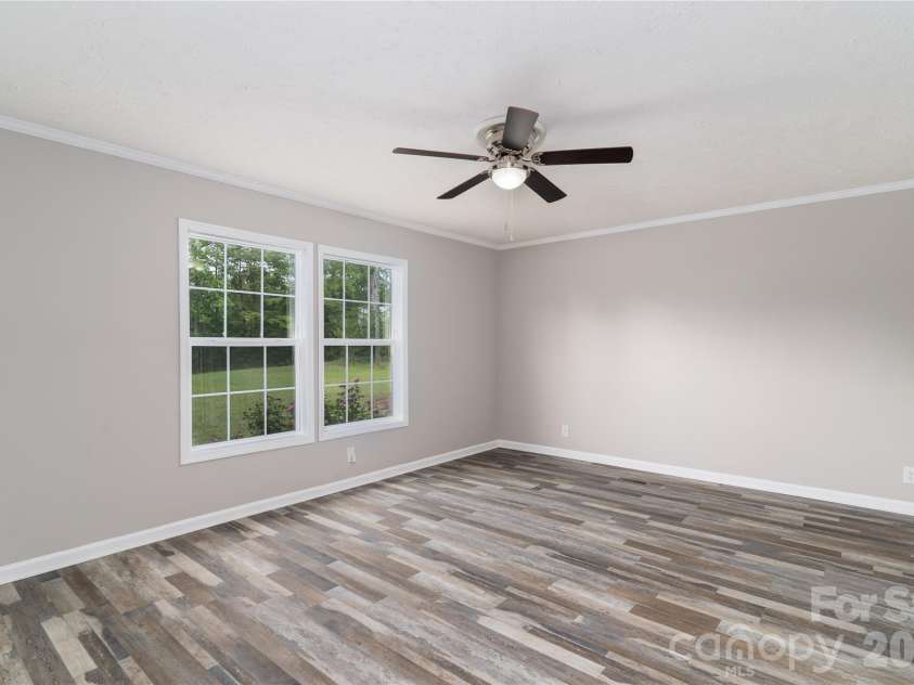 922 Lavender Road, Grover, NC 28073.  MLS# CAR4403169, YatesRealty ID 7804. Primary Bedroom