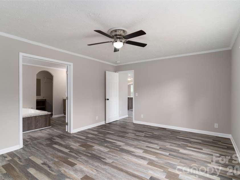 922 Lavender Road, Grover, NC 28073.  MLS# CAR4403169, YatesRealty ID 7804. Primary Bedroom